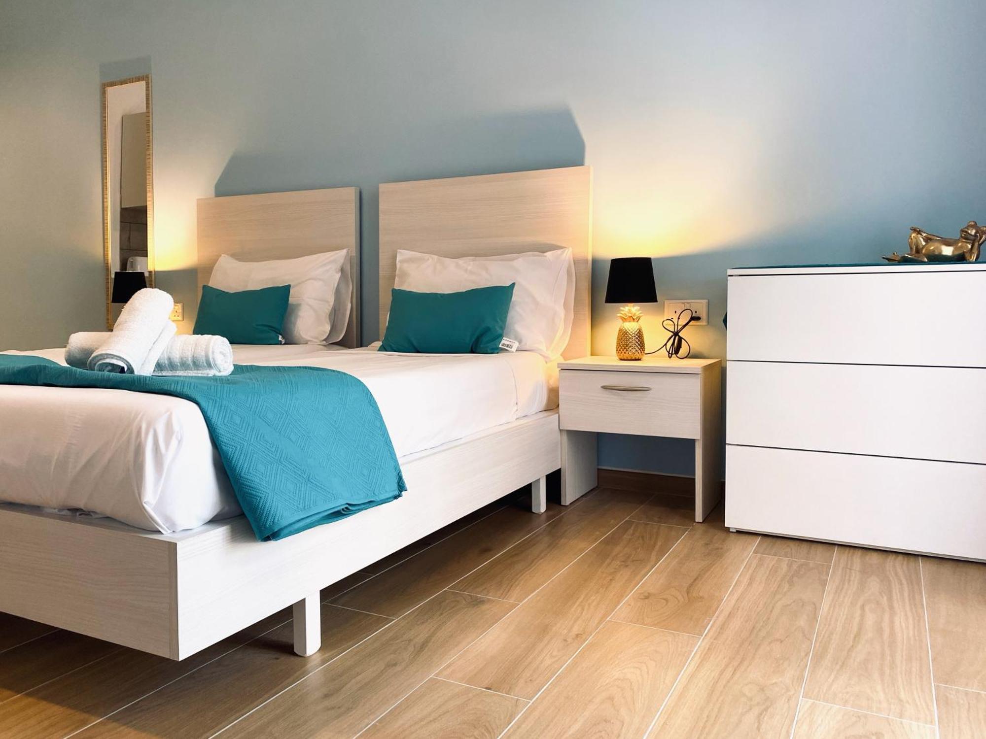 Miami Apartments San Ġiljan Kültér fotó